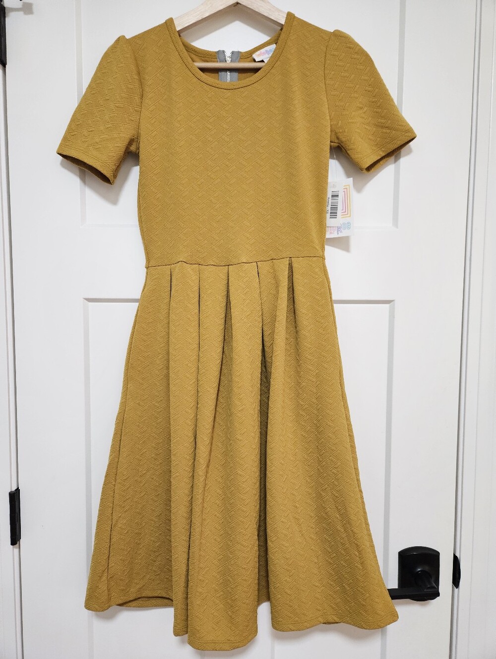 NWT LuLaRoe Amelia Dress XS Mustard Yellow Textured Fit & Flare Pockets